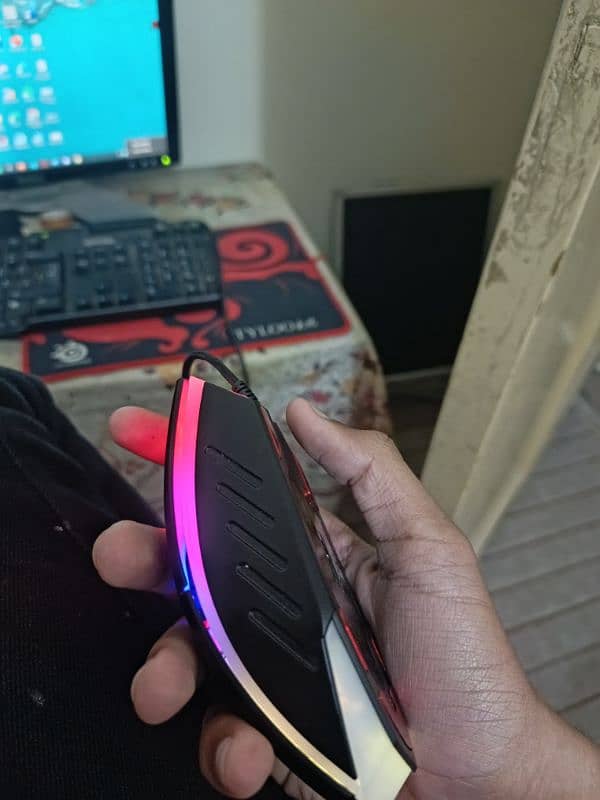 BLOODY A70 GAMING MOUSE 4