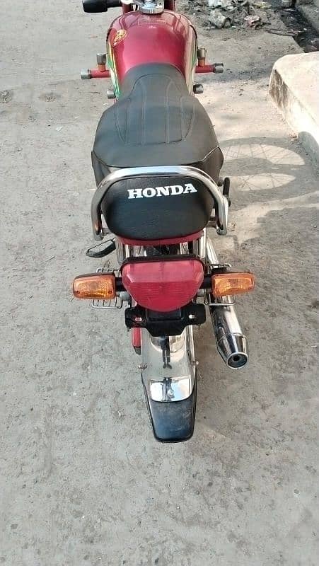 Honda 70 model 21 ship 22 open chit urgent sale 3