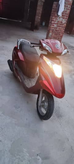 UNITED SCOOTY 100 CC MODAL 2016