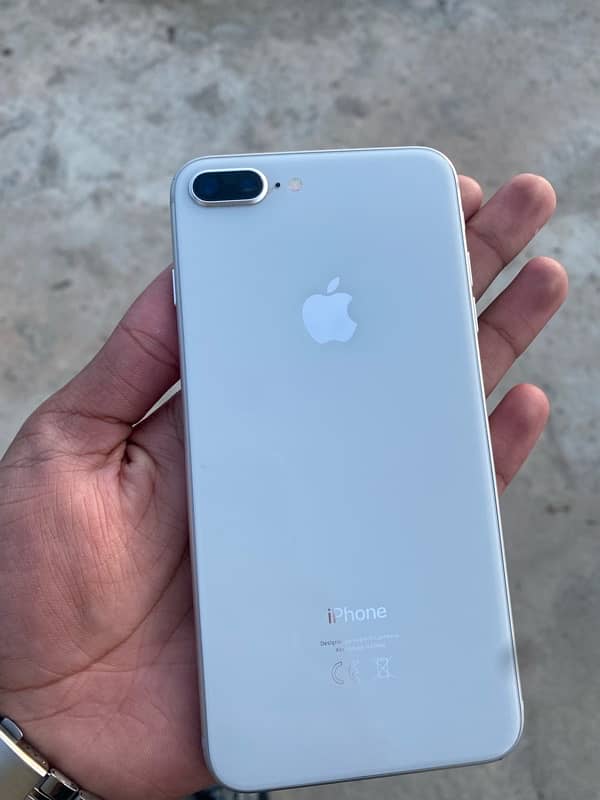 I Phone 8 Plus 0