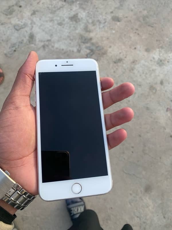 I Phone 8 Plus 3