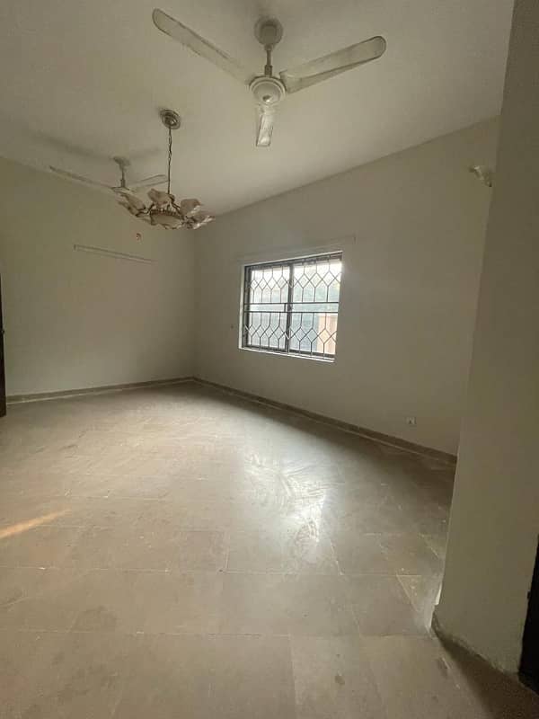 House For Grabs In 14 Marla Lahore 0