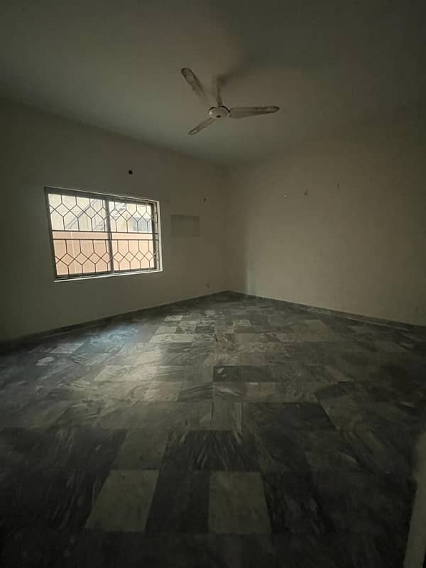 House For Grabs In 14 Marla Lahore 7