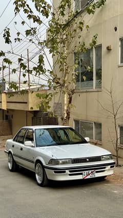 Toyota Corolla SE Saloon G 1989