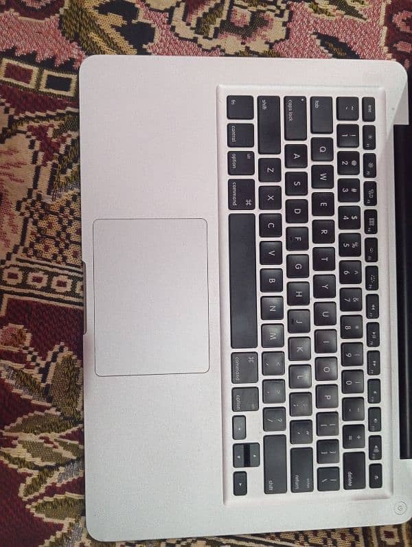 Apple MacBook Pro Laptop 1