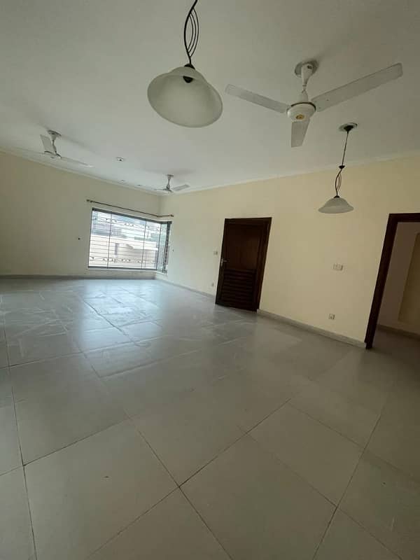 14 Marla House (upper Portion In Gulberg For Rent At Good Location 17