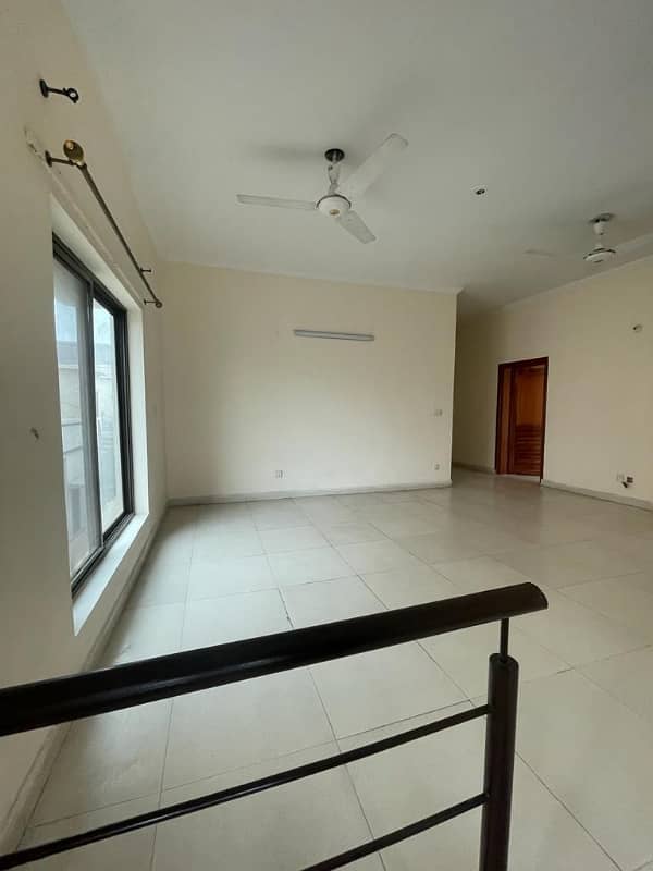 14 Marla House (upper Portion In Gulberg For Rent At Good Location 24