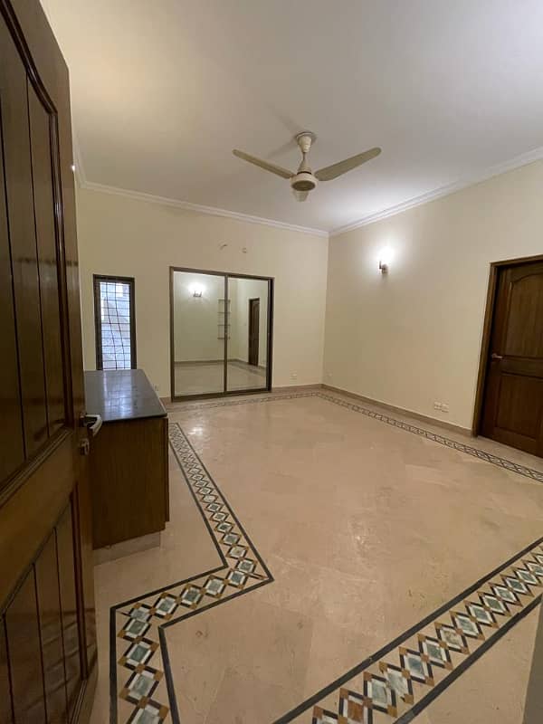 20 Marla House PAF Falcon Complex, Gulberg, Lahore For sale 1