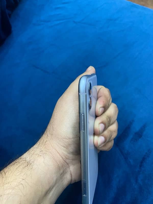 iphone 11 64GB 5