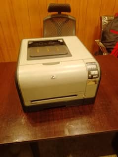 HP Color laserJet CP1515n