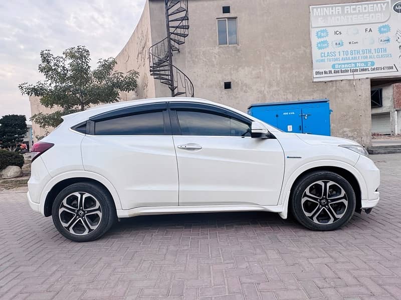 Honda Vezel 2015 1