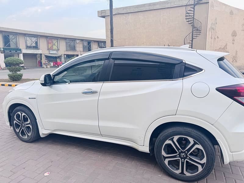 Honda Vezel 2015 4