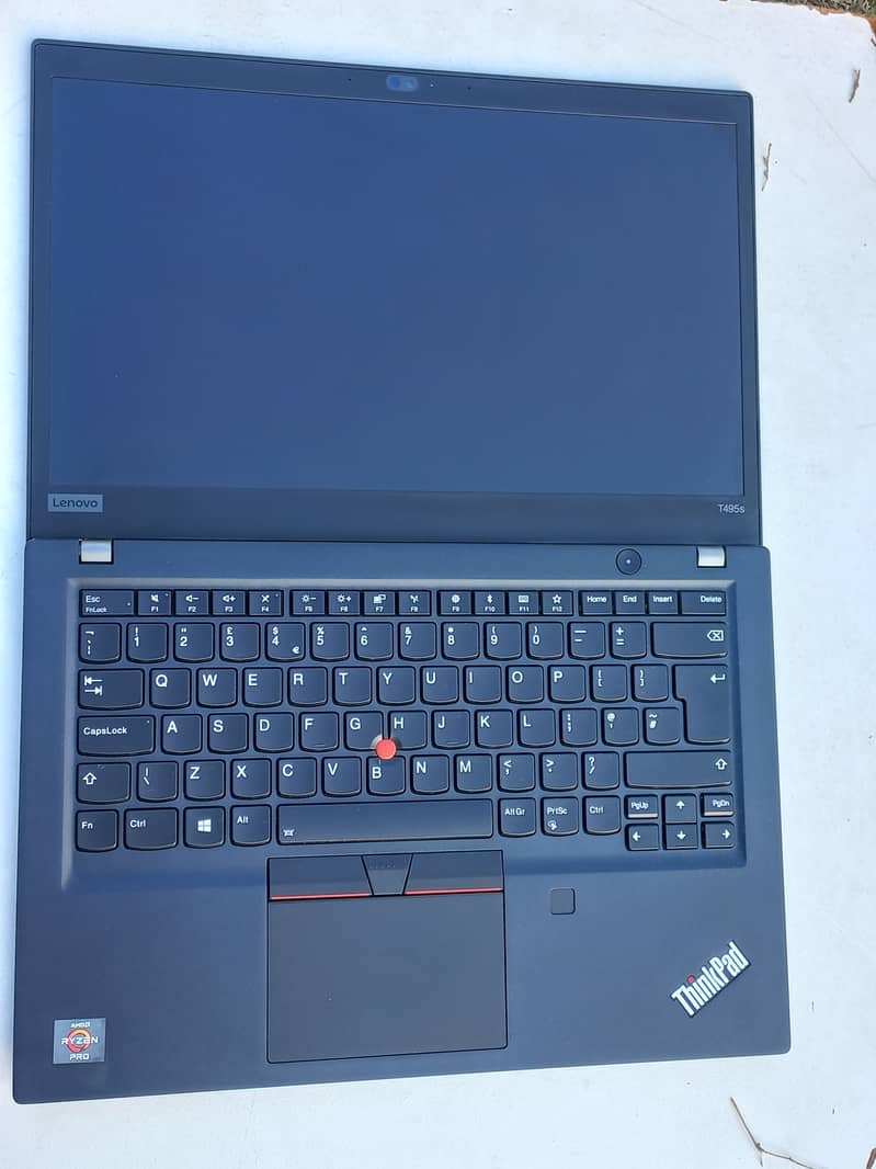 Lenovo t495s ryzen 5 pro 16gb ram | 2gb Dedicated Card | Touch Screen 5