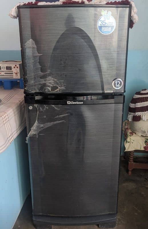 Dawlance medium size Fridge in new condition 0