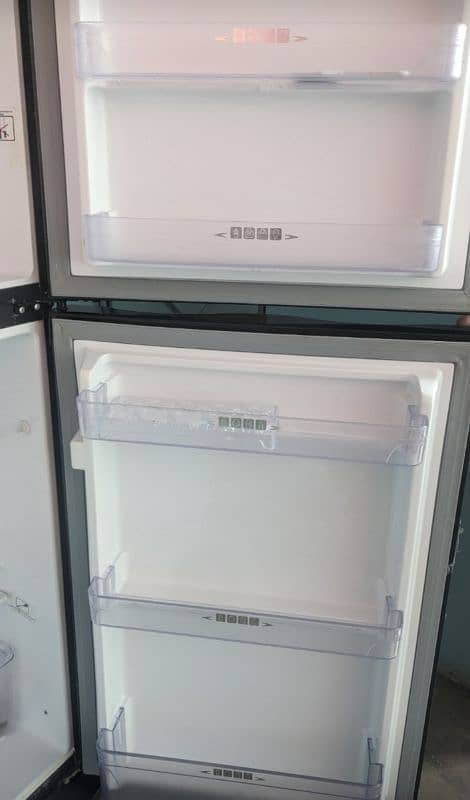 Dawlance medium size Fridge in new condition 1