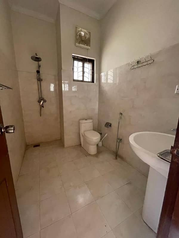 20 Marla House For Sale In Gulberg 3 Lahore 15