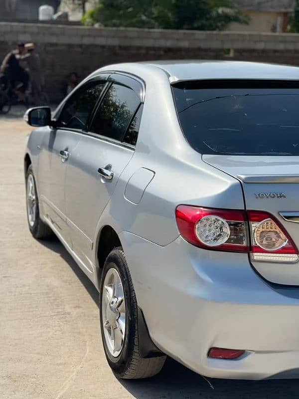 Toyota Corolla GLI 2011 14