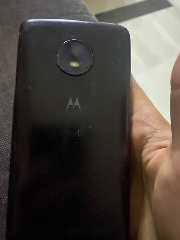 Motorola E4 2