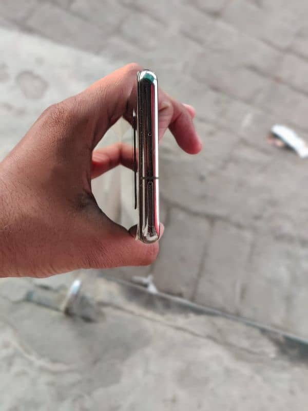 S10 plus 10 by 10 condition hy koi fault nhi hy 4