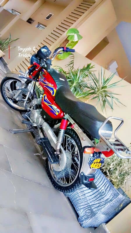 United bike 10 by 10 lush condition no axident bike kabi gira tk ni 1