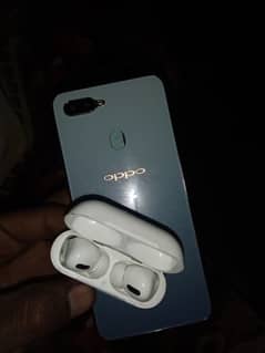 finger nai chalta oppo f9 pro 6 128  glas thora sa brk hai 03137111016