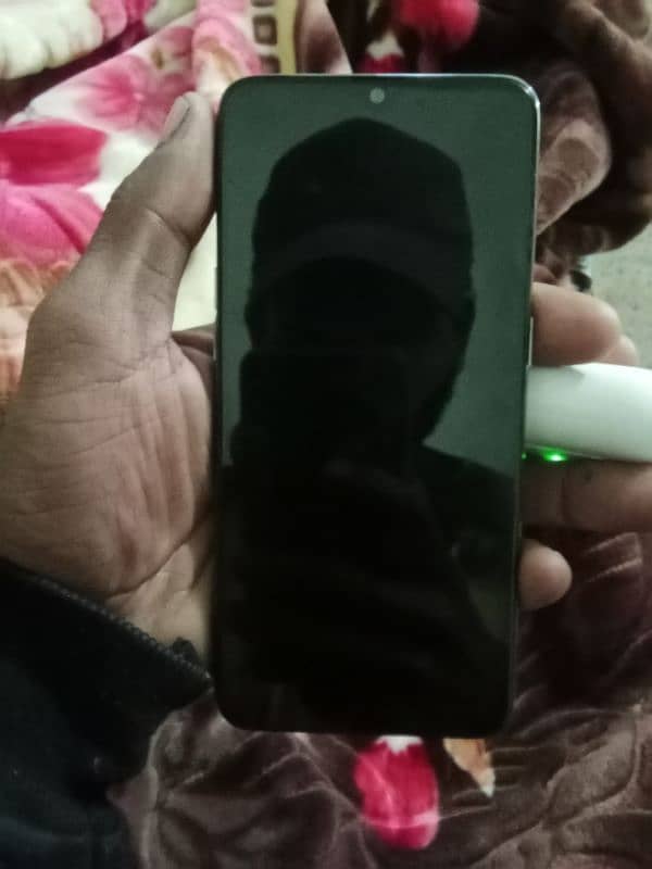 finger nai chalta oppo f9 pro 6 128  glas thora sa brk hai 03137111016 1