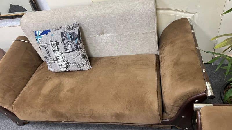 Luxury Style Sofa Set in Good Condition 4