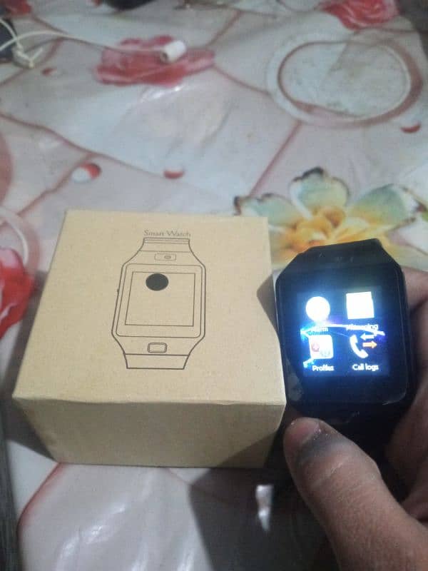 smart watch sim and card option hai aur battery timing bhi acchi hai 3