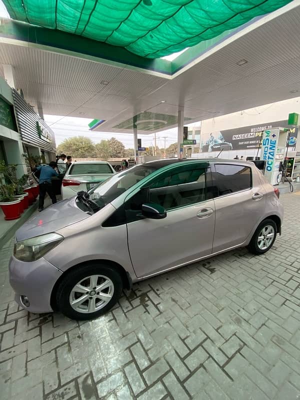 Toyota Vitz 2011 (push start) 7