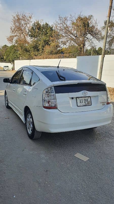 Toyota Prius 2010 3