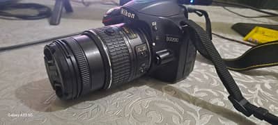 Nikon D3200. DSLR with 18/55 mm lens