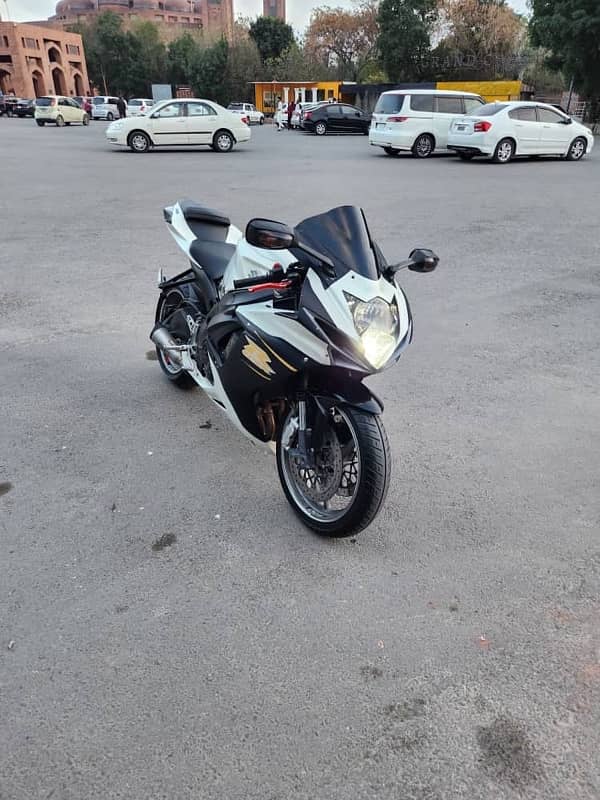 Suzuki Gixxer Betr r1 r6 excellent condition 0