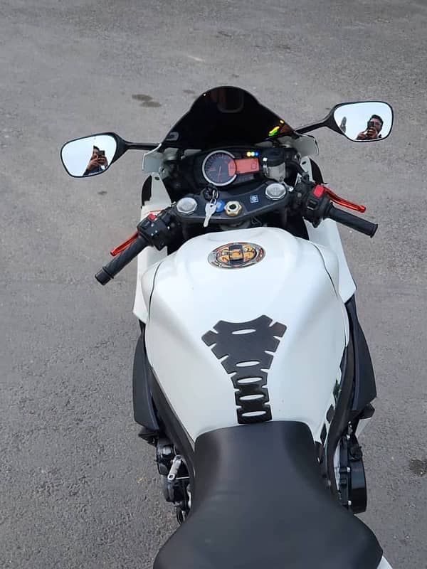 Suzuki Gixxer Betr r1 r6 excellent condition 8