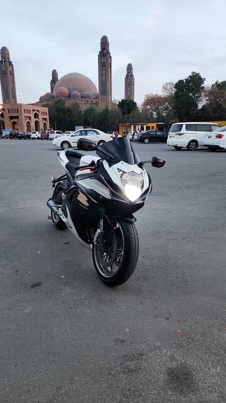 Suzuki Gixxer Betr r1 r6 excellent condition 12