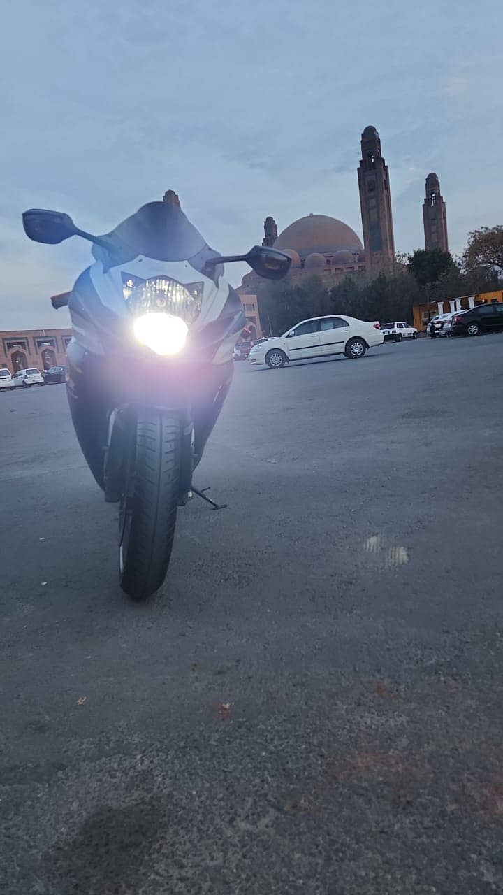 Suzuki Gixxer Betr r1 r6 excellent condition 14