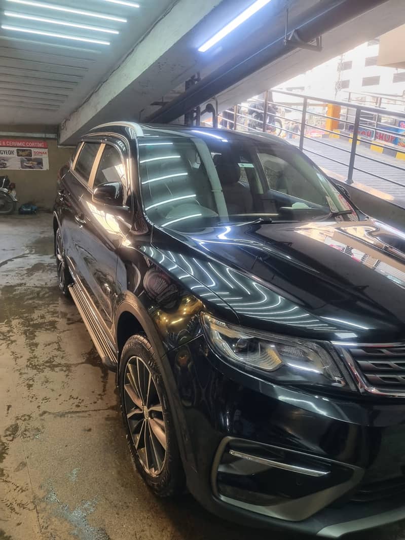 Proton X70 FWD Premium 2022 0