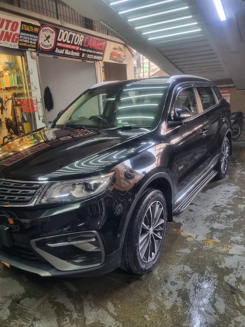 Proton X70 FWD Premium 2022 1