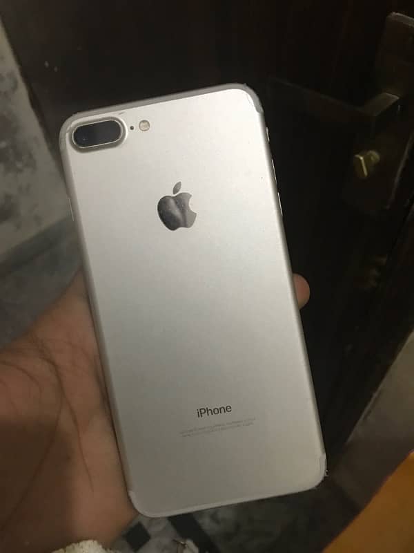 i phone 7+ 32 gb 10/9 1