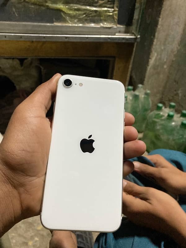 iPhone SE 2020 best for pubg and camera 1