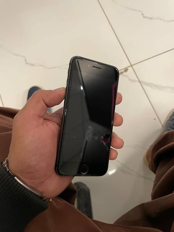 iPhone 8 64 gb 2