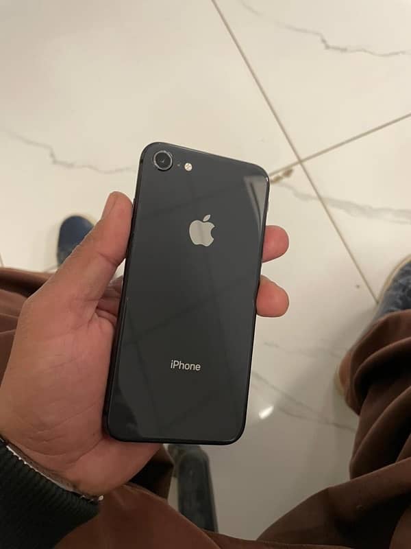 iPhone 8 64 gb 3