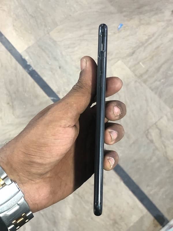 Iphone 7 plus PTA APPROVED 3