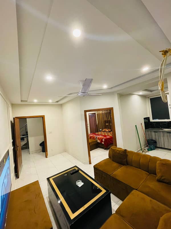 One bedroom VIP apartment for rent on daily basis in bahria town 5