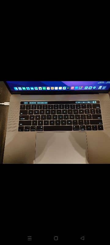 MAC BOOK PRO 15 INCHES 7