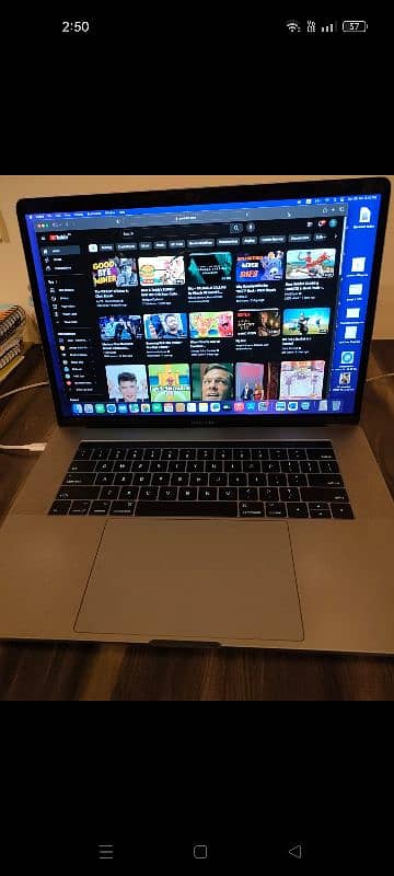 MAC BOOK PRO 15 INCHES 10