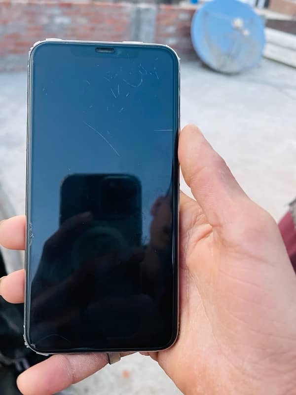 iPhone 11 Pro Max for sale 3