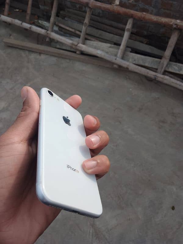 iphone 8 64 GB 1