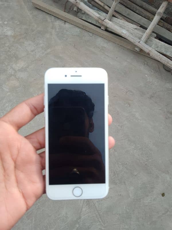 iphone 8 64 GB 7