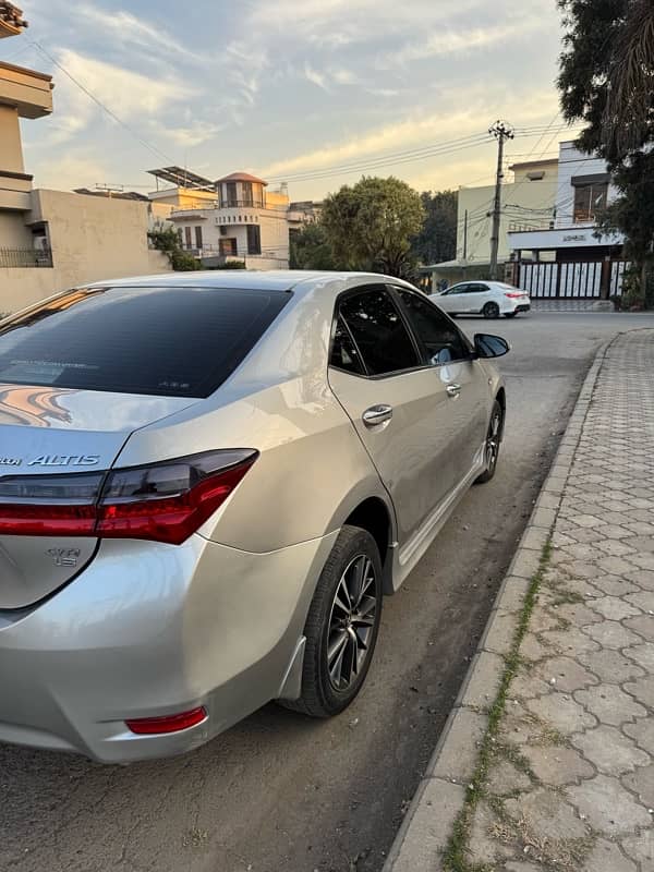 Toyota Altis Grande 2019 3