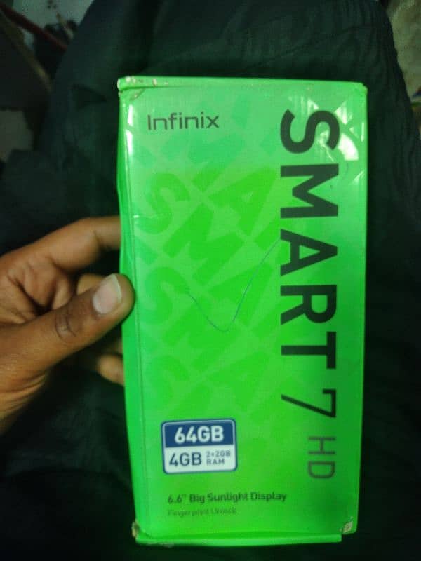 infinix smart 7hd 2+2 GB ram or 64 GB mamray 6